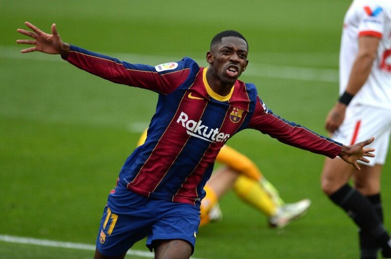 バルサ4シーズン目を迎えているウスマン・デンベレ。今夏には移籍の可能性も囁かれた中、現在はFW起用もうまく作用し、本来の輝きを取り戻している ／ photograph by Getty Images