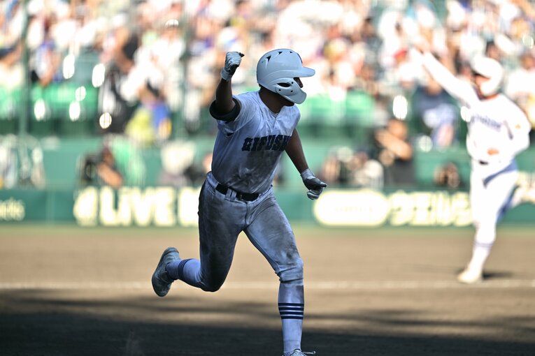 横浜戦でサヨナラヒットを放った坂口路歩　©Hideki Sugiyama