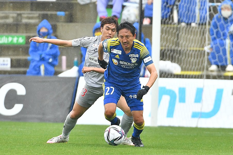 「以前はガンバ一筋で、クラブに残る形がいいな、と」FC今治退団後、オファーを待ち続ける42歳橋本英郎が「引退」を考えないワケ<Number Web> photograph by FC.IMABARI