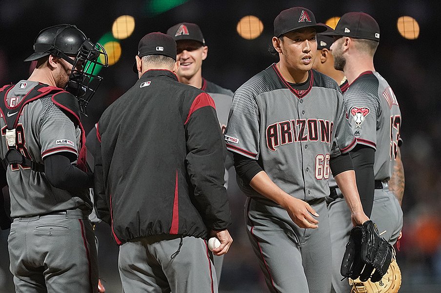 平野佳寿がアシストした初勝利。チームと自分を救った苦労人左腕。<Number Web> photograph by Getty Images