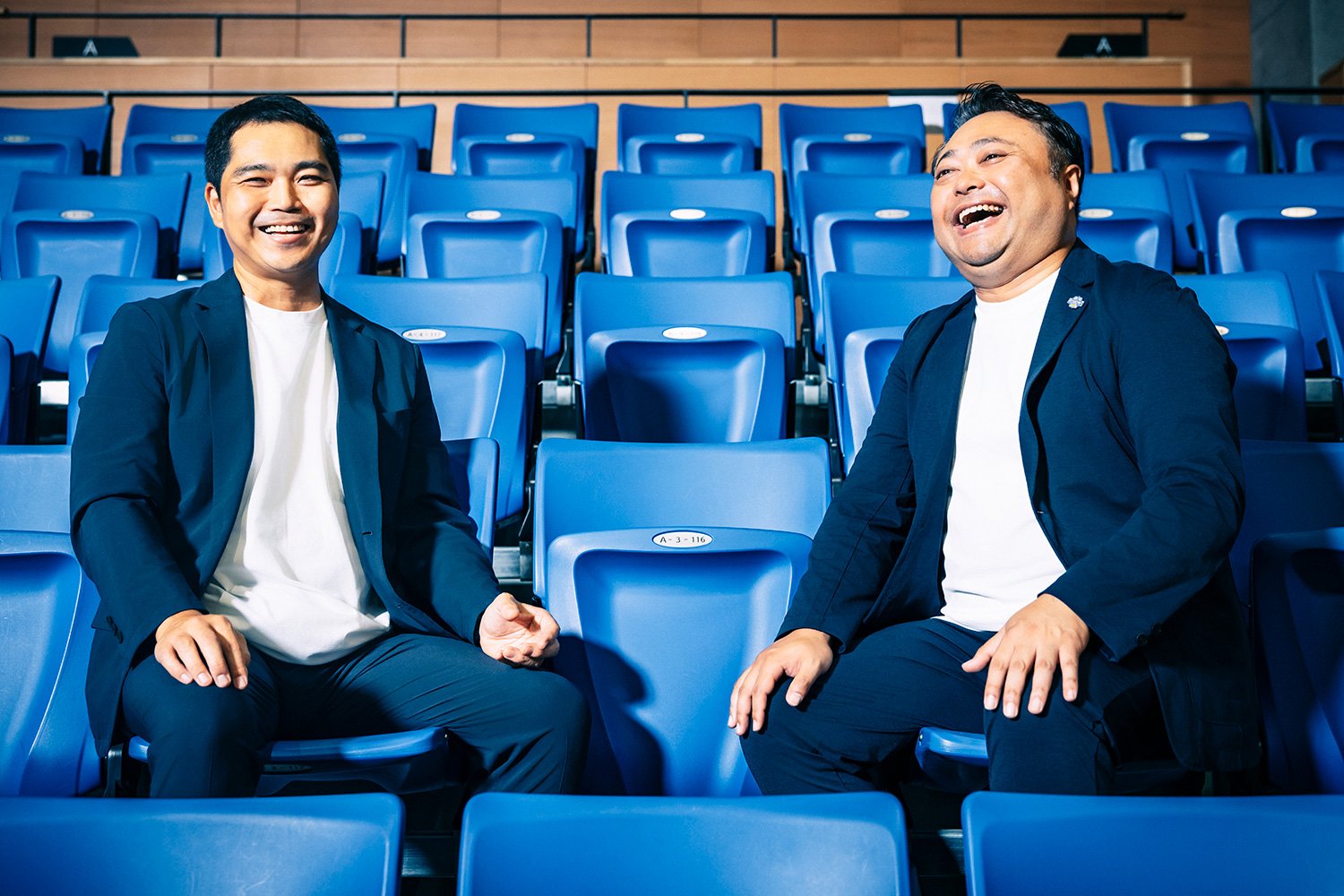 水戸への熱い想いを語り合うアンドエスティHD福田泰己社長と茨城ロボッツ・スポーツエンターテインメント川﨑篤之社長(左から)