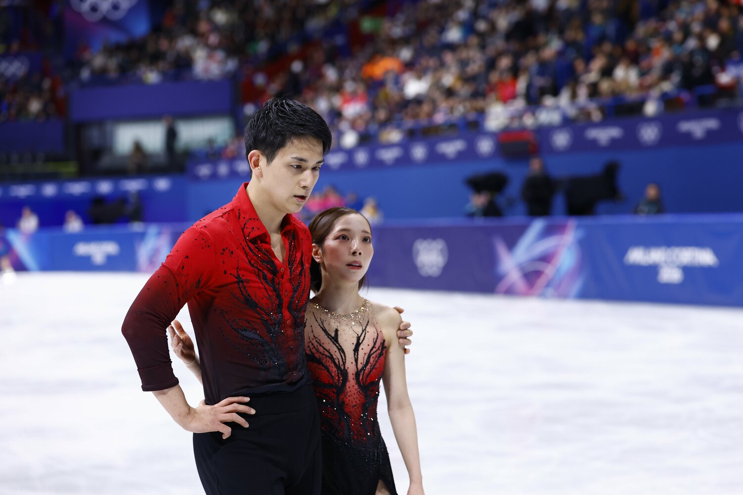 落ち込む木原の隣で、三浦は強く支え続けた　©Sunao Noto／JMPA