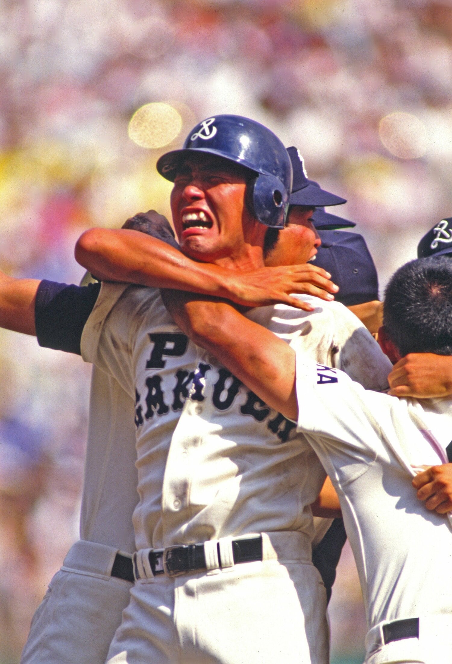 1985年夏の甲子園、サヨナラ勝ちで優勝を決め喜ぶ清原和博 ©︎Katsuro Okazawa/AFLO