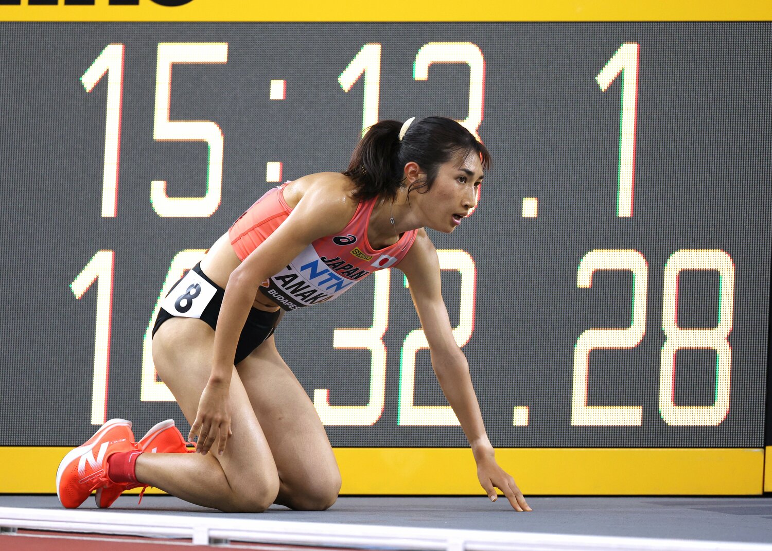 5000m予選で14分37秒98と大幅に日本記録を更新した田中希実。レース後には膝をつく場面も　©︎JIJI PRESS