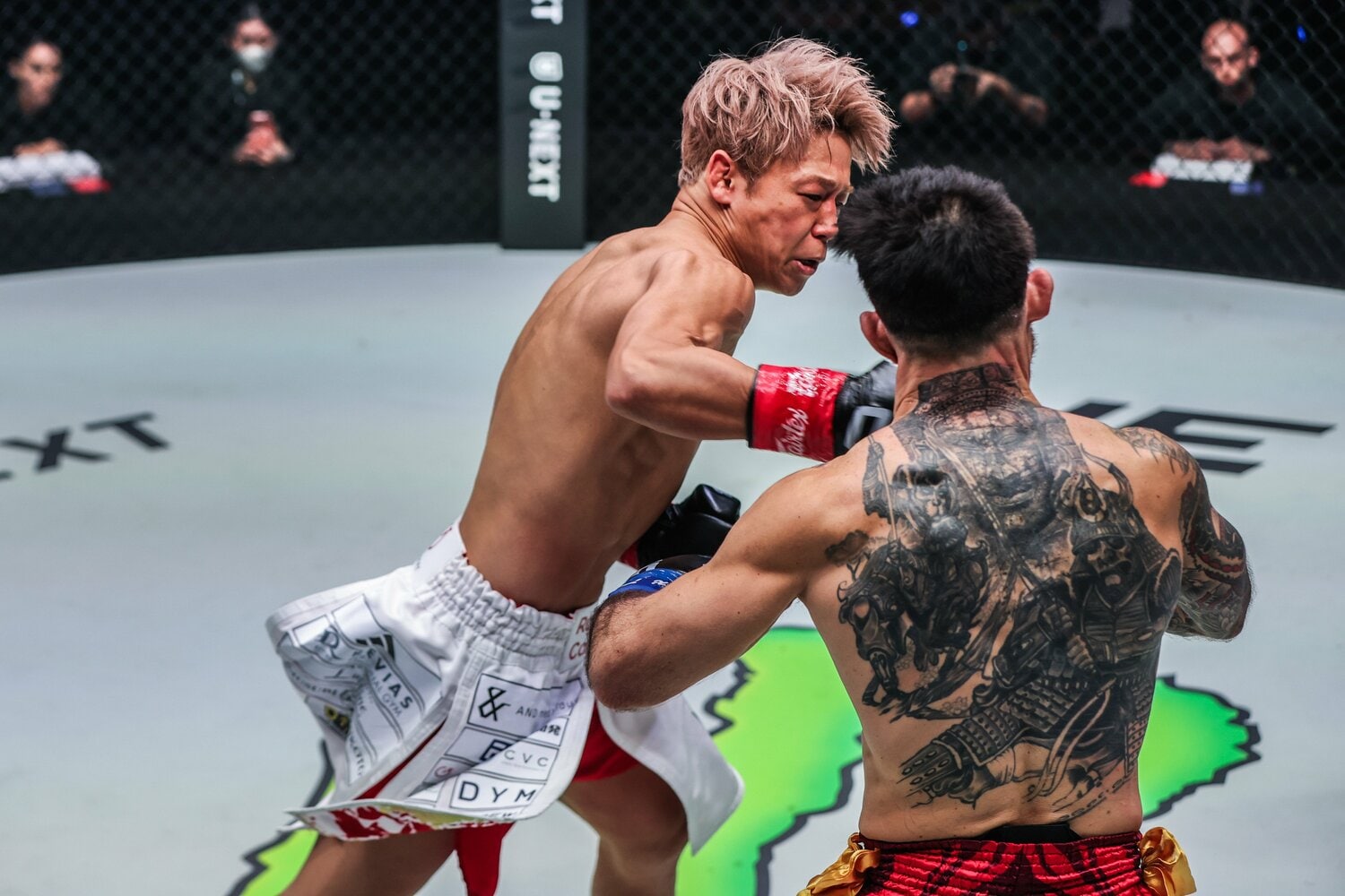 武尊の強烈な右フック ©ONE Championship