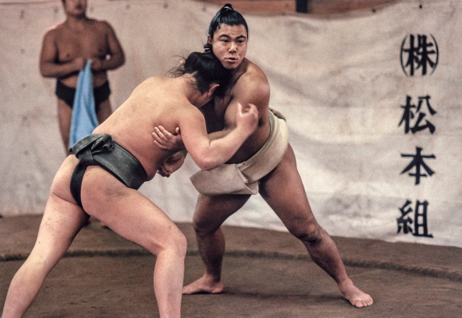 1983年撮影、九州場所（11月場所）を控えた稽古場で　©Getty Images