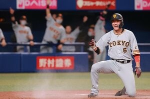 【前回を読む】 《独占》「そんな選手になって欲しくない」巨人・原監督が明かす、坂本勇人にLINEで送った厳しい“苦言”の中身＜丸佳浩は“ヨギボーの秘密基地”で好調？＞