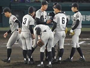 センバツV候補に屈した2人のエース。桜井周斗と山口翔、視線はもう夏へ。