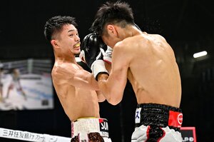 【海外記者は高評価】「ナカタニ60点、テンシンは90点」なぜ中谷潤人に辛口採点…？ 英国人記者も裏切られた“衝撃の幕開け”「圧勝する姿を井上尚弥に見せたかったのか」