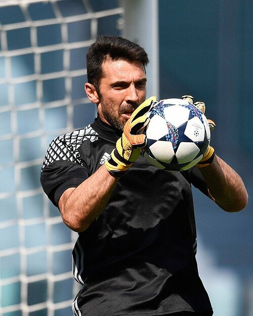 ジャンルイジ・ブッフォンを徹底解剖 - Number Web - ナンバー