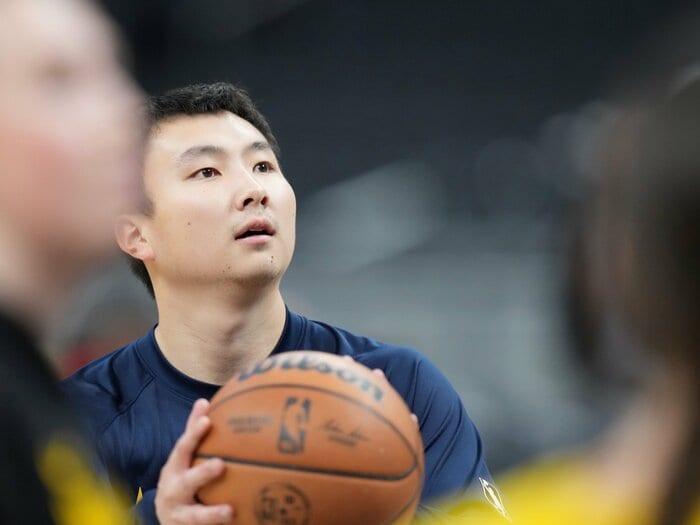 「ケイセイを勉強のために投入するのは…」親友・河村勇輝はNBAデビューも…富永啓生なぜGリーグで苦戦？ 出場機会を与えないコーチの真意＜Number Web＞ photograph by AP/AFLO