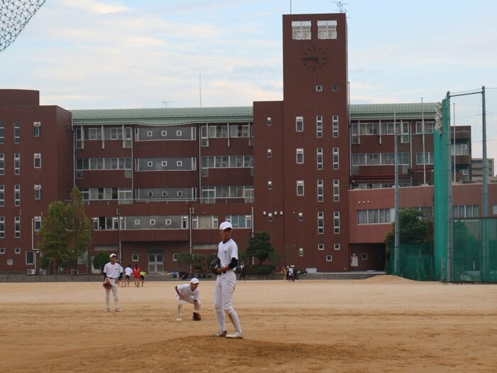 大阪の高校野球界に「まさかの異変」…秋季大会ベスト16に“公立の進学校”が3校の衝撃　強豪ひしめく“日本屈指の私学激戦区”に何が起きている？＜Number Web＞ photograph by Fumi Sawai