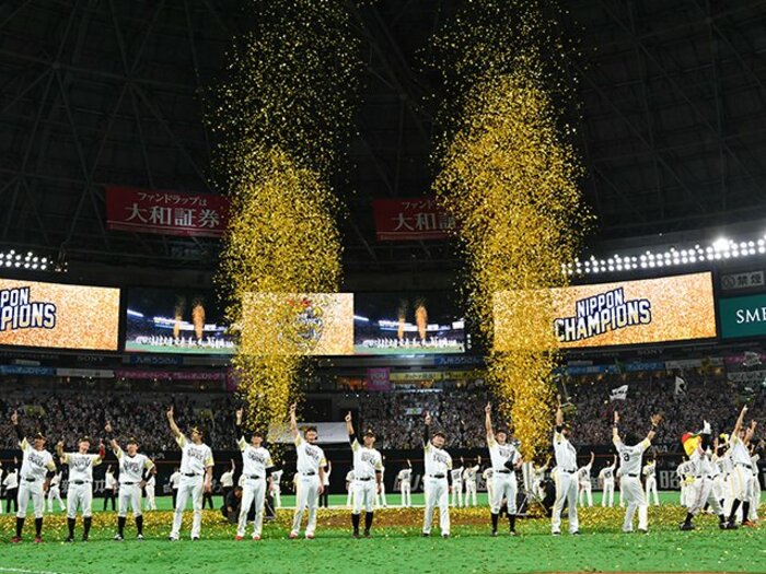 1億円プレーヤー続出のホークス。連続日本一へ攻守ともに景気よし！＜Number Web＞ photograph by Hideki Sugiyama