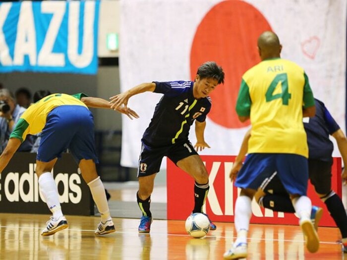 フットサルW杯に向けて視界は良好!チームメイトが語る、カズの“初陣”。<Number Web> photograph by Daiju Kitamura/AFLO SPORT