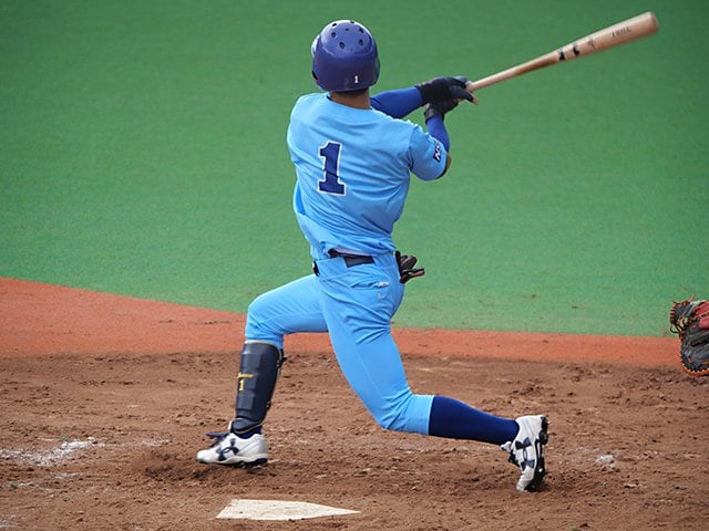 大学野球で異例の「3番・ピッチャー」…日体大に現れた期待の左腕、打者