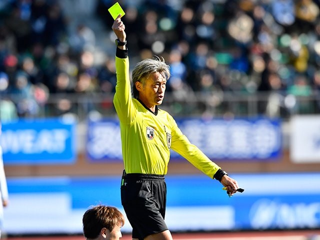  -  Jリーグ　審判支給モデル　イエロー　長袖審判服 槙野智章のサプライズに感謝のイエローカード…主審・村上さんって