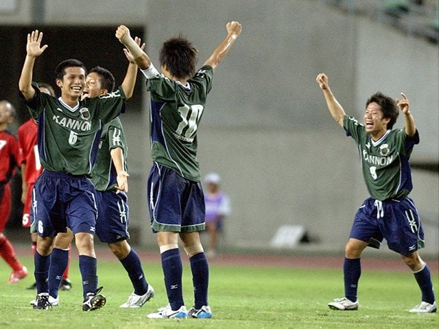 朝練でタバコは当たり前、 カンニングも頻出」不良サッカー部が高校