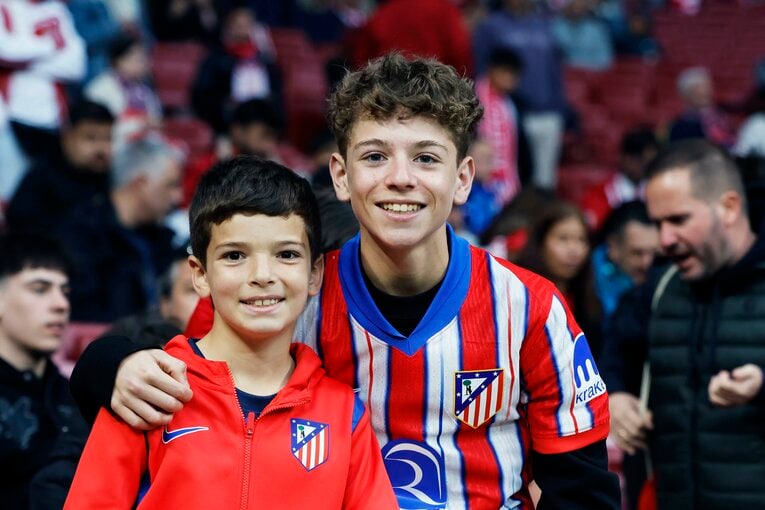 ボウ然の久保建英「ユニホームを噛んで悔しそうに」元相棒が最速ハットトリック…前半で白旗「ベンチでしばらく動けず」ソシエダに漂う“絶望”(3)