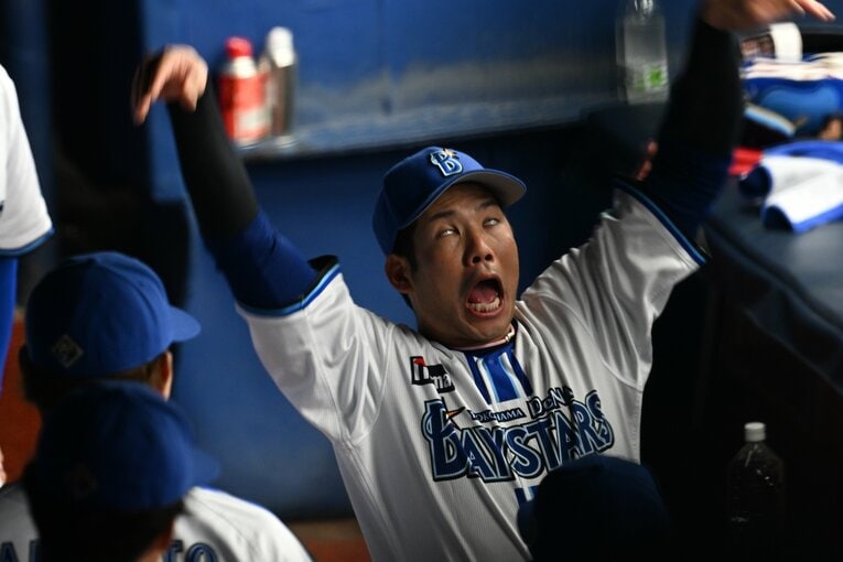 日本シリーズ第2戦、試合前に謎のダンスで盛り上げる桑原将志　©Naoya Sanuki