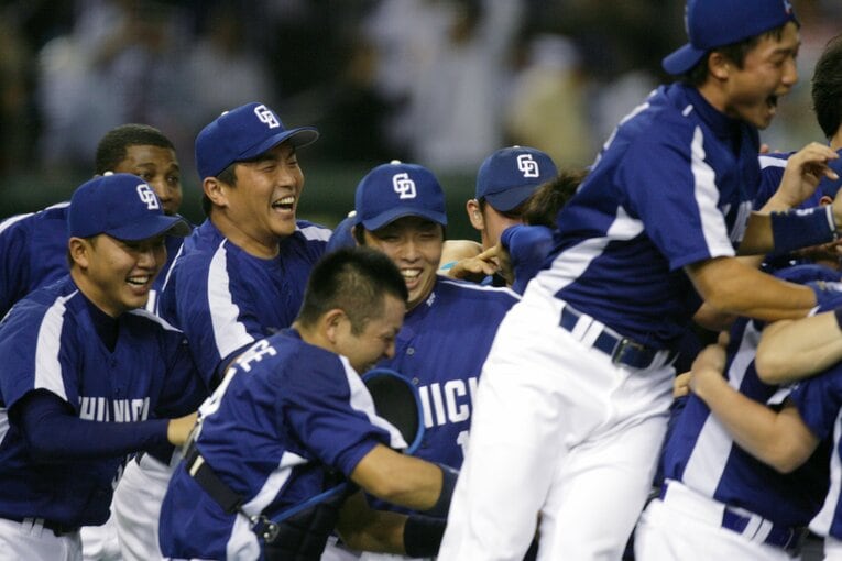 41歳だった2006年には落合監督のもとリーグ優勝も達成　©BUNGEISHUNJU