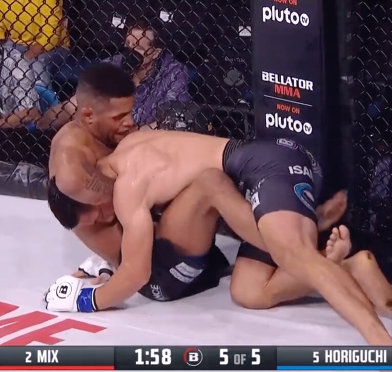 堀口恭司vsパッチー・ミックス／Bellator公式twitterより（@BellatorMMA）