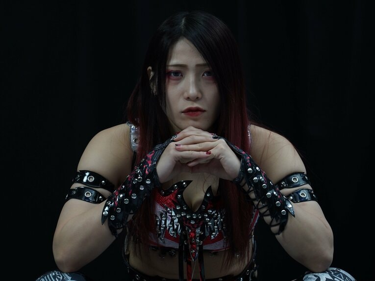 「まあ、元が格好いいので（笑）」赤いベルトが似合う女王・林下詩美が“ビッグダディ越え”宣言「もう父親の存在は気にならない」(22)