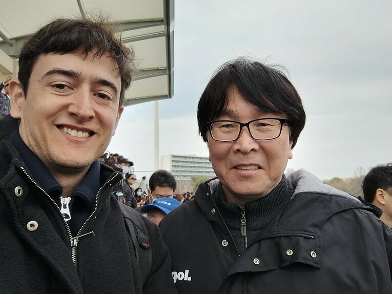 『キャプテン翼』の高橋陽一先生と会えてニッコリ　※本人提供