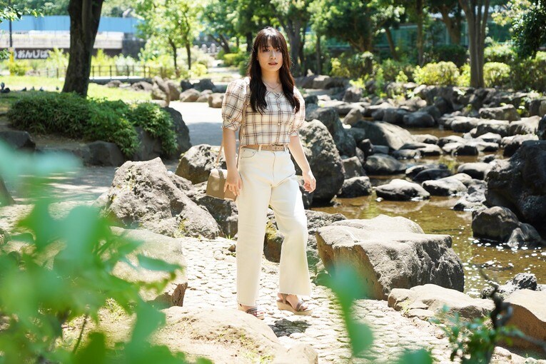 「もし双子じゃなかったら…」“スターダムの女子高生3姉妹”の末妹・妃南15歳に聞く「姉たちに伝えたいこと」《特別グラビア》(17)