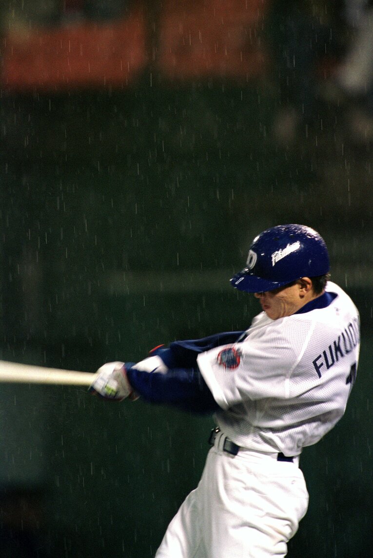 中日時代の福留　©Takao Yamada