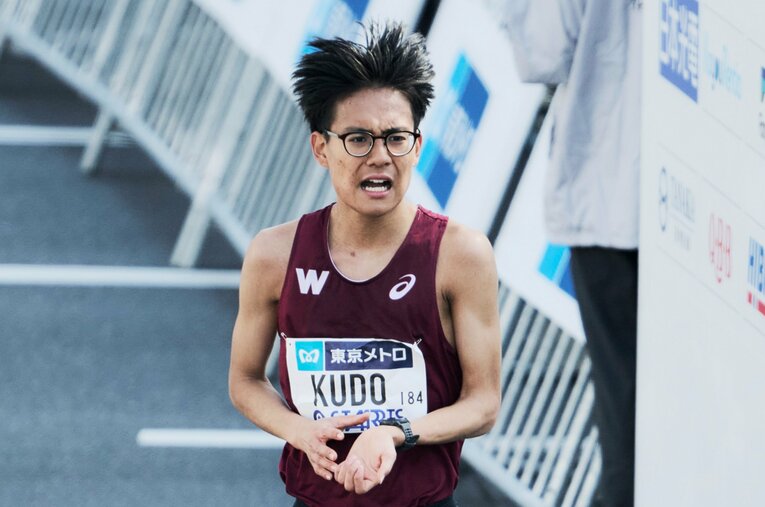 初マラソン挑戦となった東京マラソンで2時間7分34秒の20位でMGC参加権を獲得した早大3年の工藤慎作。上々の結果でも「もったいなかった」と振り返ったワケは？ ／ photograph by Yuki Suenaga
