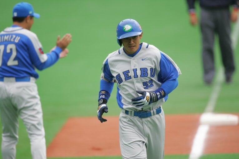 2005年、背番号「52」時代の栗山　©Hideki Sugiyama