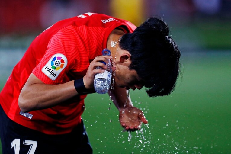 “クボが噛み合わない縦関係”に名手も同情？ 納得できない久保建英の表情、36歳ダビド・シルバの魔術〈撮影者の視点〉(7)