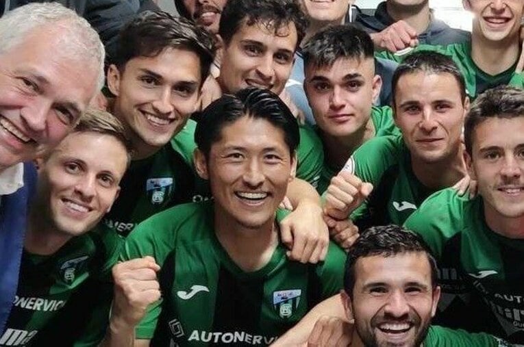 元日本代表DFの丹羽大輝選手(40)。35歳でスペインへ渡り、若いチームメイトたちに囲まれながらプロ24年目をスタートした　©本人提供