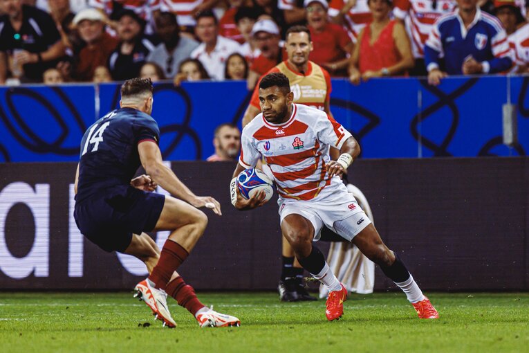 イングランド戦のジョネ・ナイカブラ　©Kiichi Matsumoto