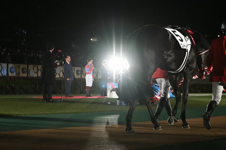 「本当に立派な走りでした」コントレイルがジャパンCで有終の美…“男泣き”福永祐一が三冠馬と歩んだ「夢のような」2年間(40)