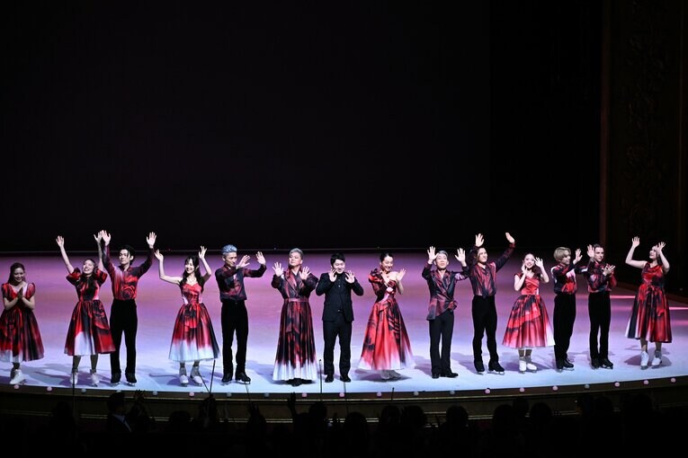 「母への永遠の愛を滑りたいな」浅田真央が明かすアイスショー『Everlasting33』に込めた“愛”「誰も見たことのない景色を届けたい」(111)