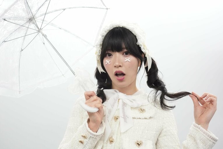 さくらあや（白ロリータ衣装）の撮りおろしフォト　©Essei Hara