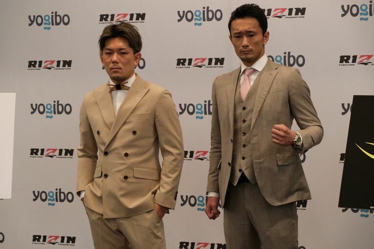 皇治（左）と梅野源治　©Norihiro Hashimoto