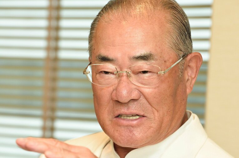 現役引退後は野球評論家としても活躍した張本勲さん。厳しい言葉のウラには、球界で活躍した名選手ならではの想いがあった ／ photograph by Keiji Ishikawa