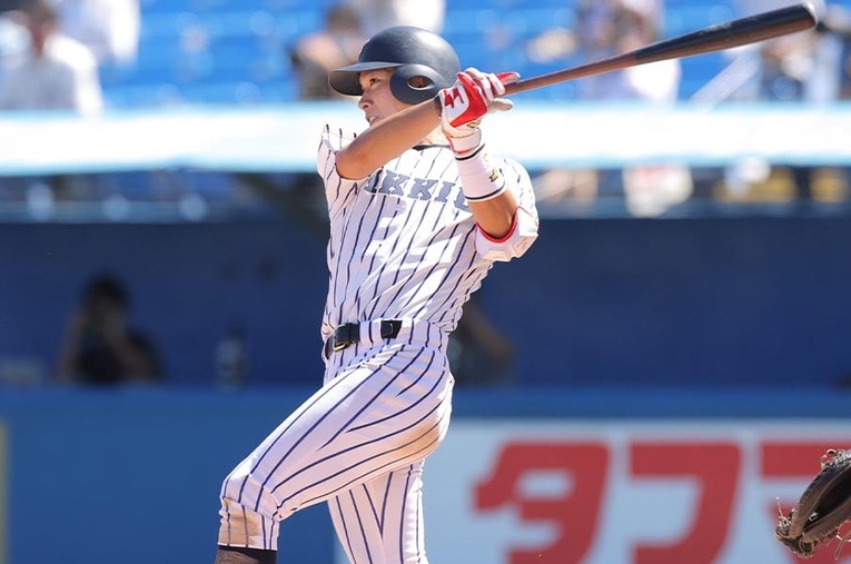 来年ドラフト有力候補の大学生二塁手【6】立教大・山田健太（183cm85kg・右投右打・大阪桐蔭高） ／ photograph by Sankei Shimbun