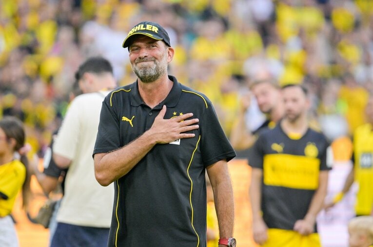 9月にドルトムントのレジェンドマッチに登場したクロップ。今も愛されていることがよくわかる ／ photograph by Getty Images