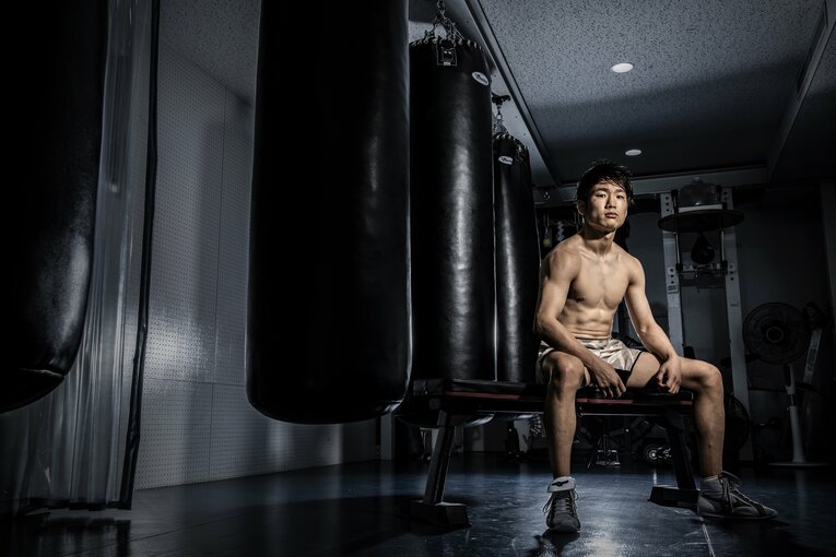 WBC世界ライトフライ級王者・寺地拳四朗。Number1061号では「打ち合ったって勝てますよ」と決戦に向けて意気込みを語っている　©︎Shunsuke Mizukami