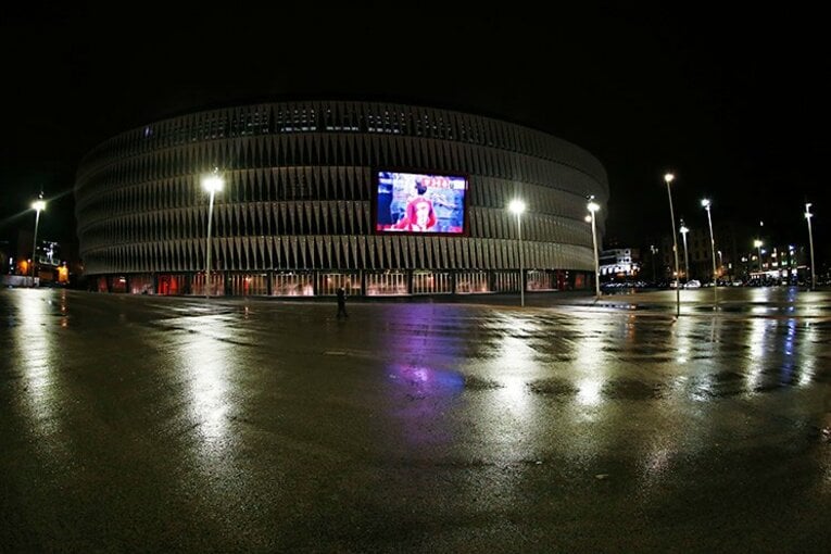 いつもなら人でごった返すスタジアム周辺だが……©Daisuke Nakashima