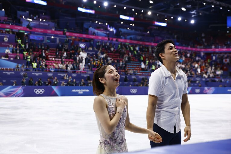 【りくりゅうペア仲良し写真】21日のエキシビションの様子（写真は右に続きます）　©Sunao Noto/JMPA