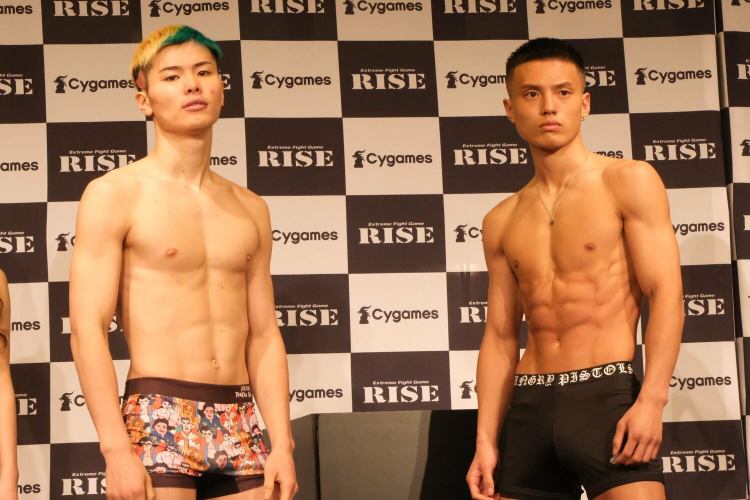 公開計量での那須川と風音。那須川の髪の色も話題に　©Norihiro Hashimoto