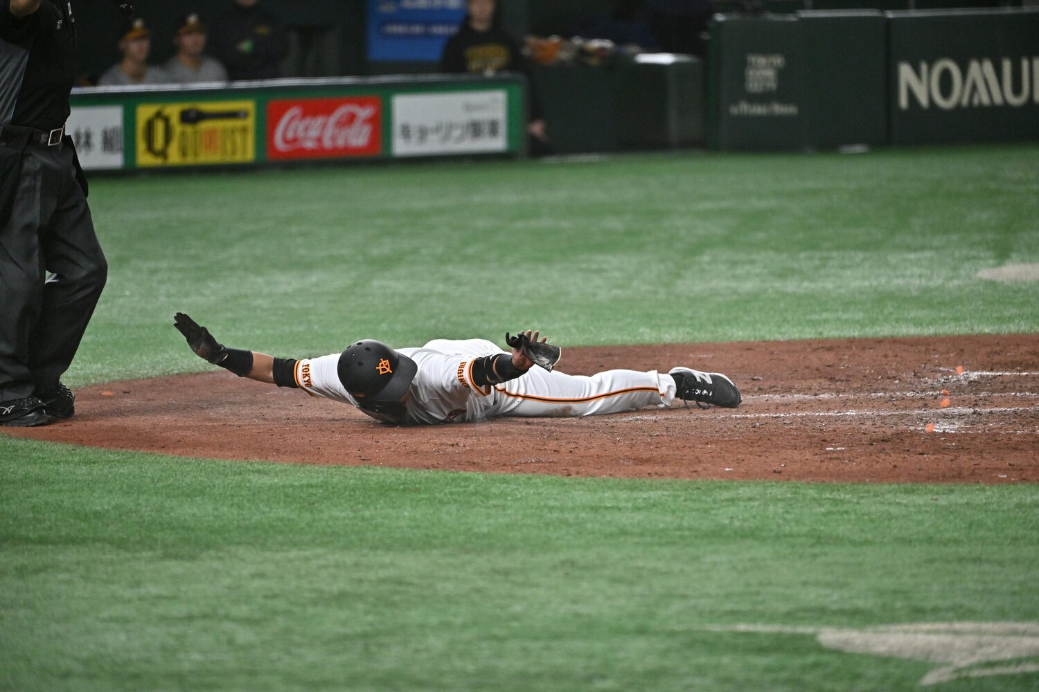 ギャンブルスタートで本塁を陥れ、先制点を奪った吉川　©︎Hideki Sugiyama