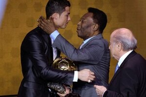 セルジオ越後17歳に「サトウ、うまいじゃないか」と声をかけ、75歳で25歳年下の日系人女性と結婚… ペレと日本の意外な縁