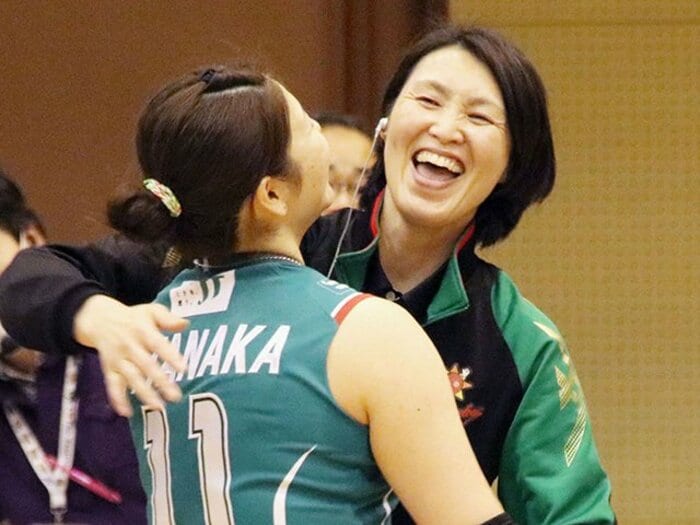 吉原知子が監督として帰ってきた。JTを甦らせた流儀はやはり“闘将”。＜Number Web＞ photograph by Kyodo News