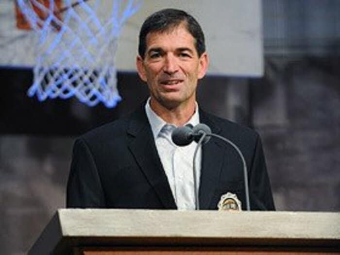 殿堂入りは読めなかった判断力に優れた名PG。～NBAきっての鉄人、ストックトン～＜Number Web＞ photograph by NBAE/Getty Images