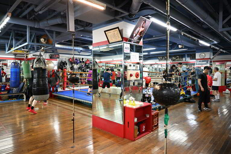 多くのジム生が練習する輪島功一スポーツジム　©Keiji Ishikawa